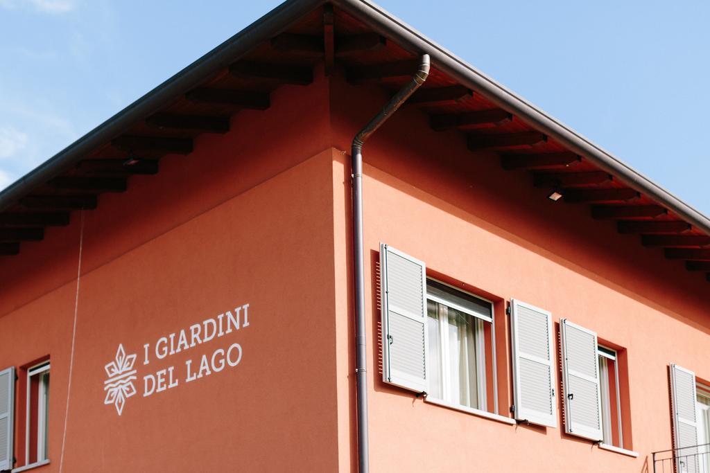 Agriturismo Familiare I Giardini Del Lago Варезе Экстерьер фото